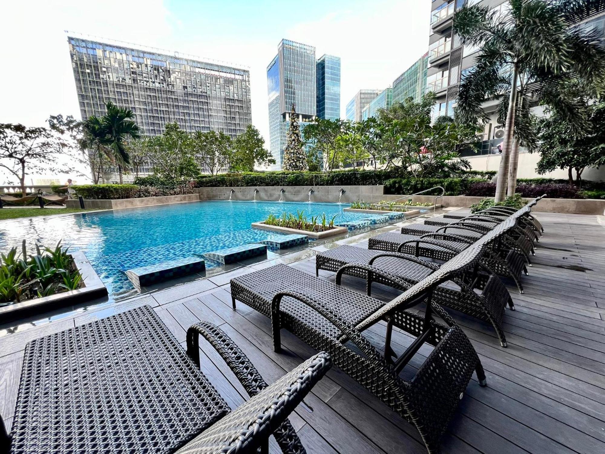 Hotel Vibe Condo At Uptown Parksuites Bgc 达义 外观 照片
